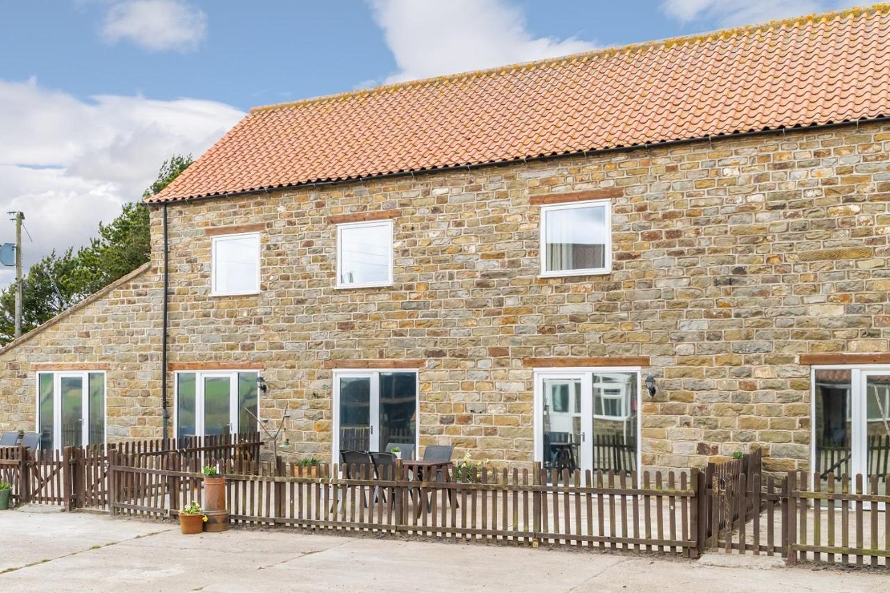 The Grainary Cottages Scarborough Exteriör bild